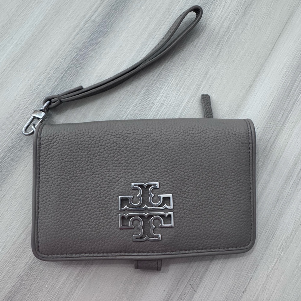 Like new! Tory Burch Smartphone Wristlet